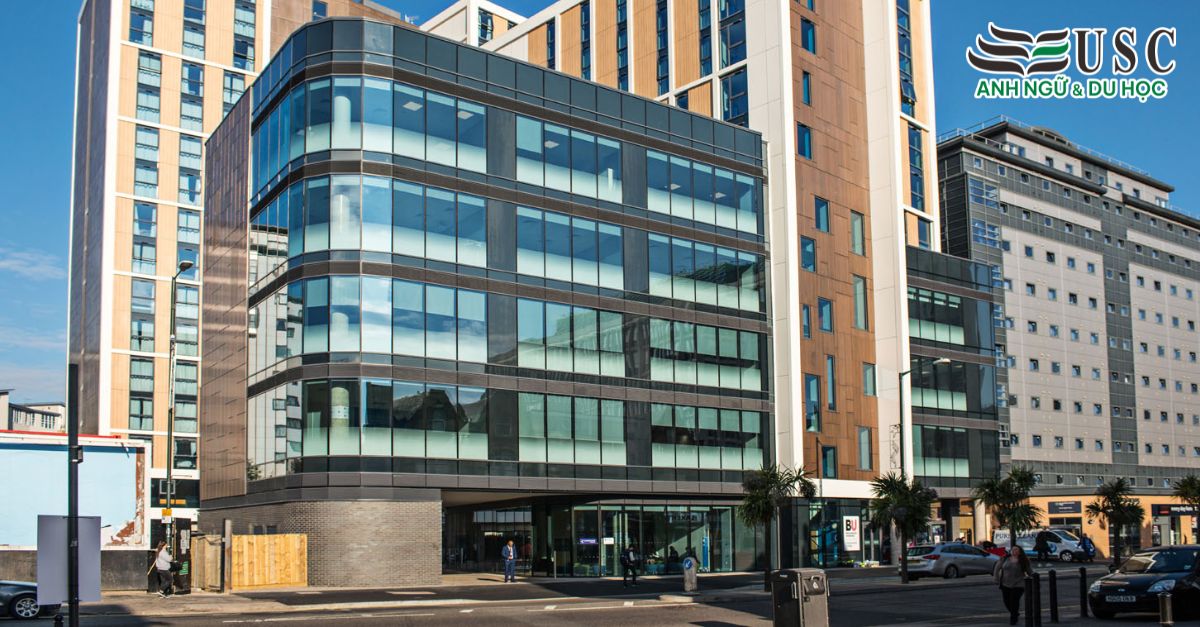 Khám Phá Cao đẳng Quốc tế Đại học Bournemouth (BUIC): Bước Đệm Vững Chắc Cho Tương Lai Du Học Anh